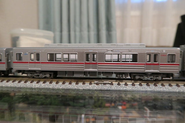 マイクロエース 東武20050型 8両セット 入線 | ダイス・クエイドのブログ