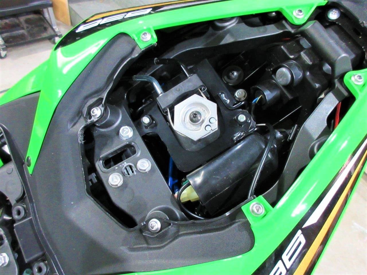 獅子丸(ZX-6R)さん、排気デバイスキャンセラー導入 | BUNがバイクで