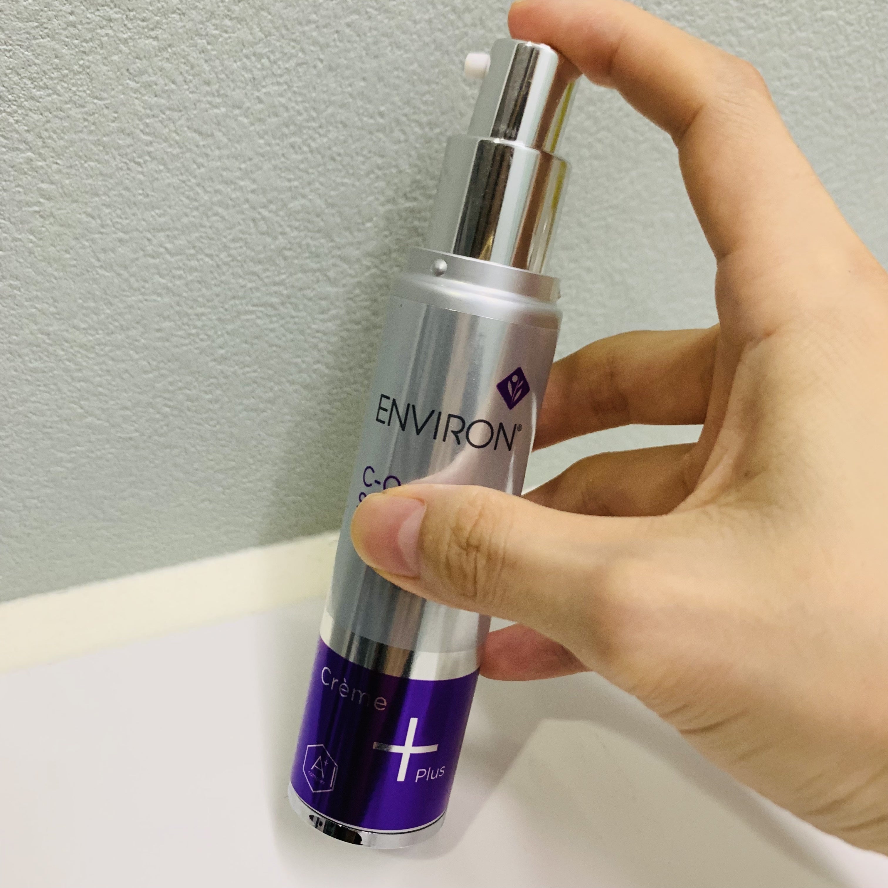 エンビロンシークエンスクリームプラスの使い方 | 安河内程子