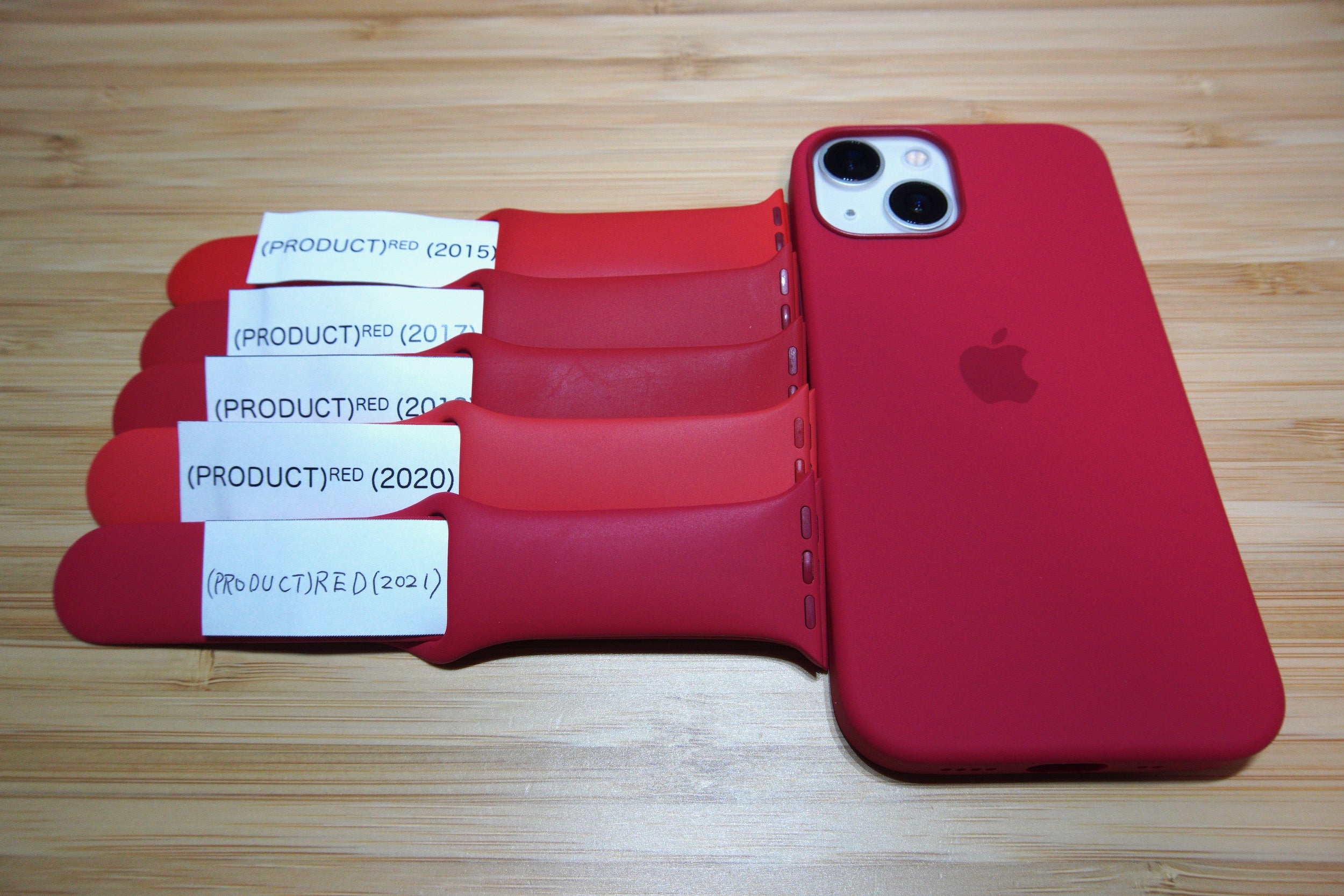 PRODUCT)RED・シリコーンケースを購入！[iPhone 13 mini] | デカの日常