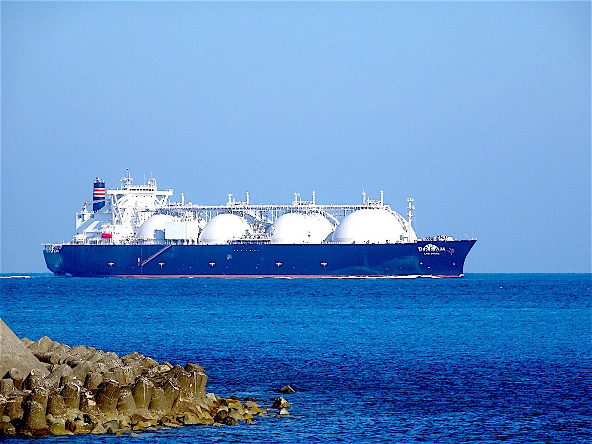 LNGガス船「LNG DREAM」 | 大型船雲MARU