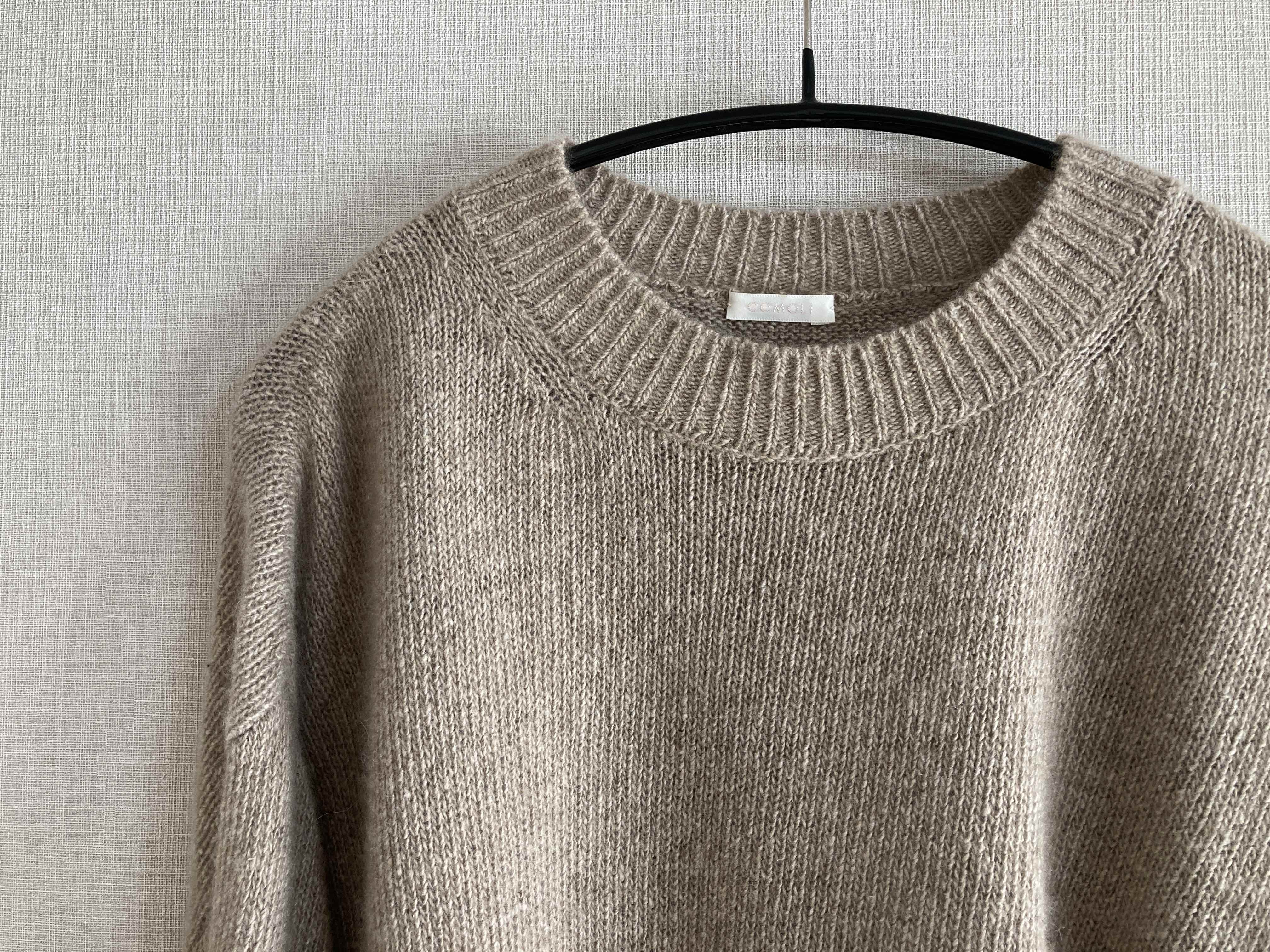 着たら最後】 COMOLI21AWカシミヤクルーネックニットをレビュー | 30代