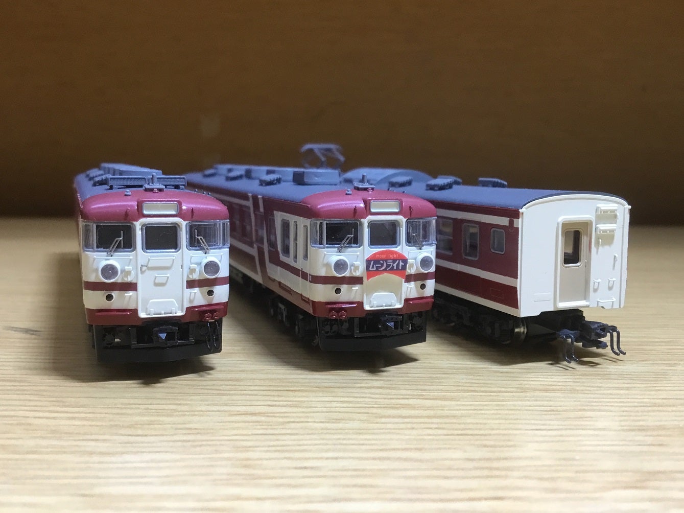 KATO 旧製品165系から上沼垂を作る？ムーンライト赤 M-3編成 ⑨ | 色々Lab