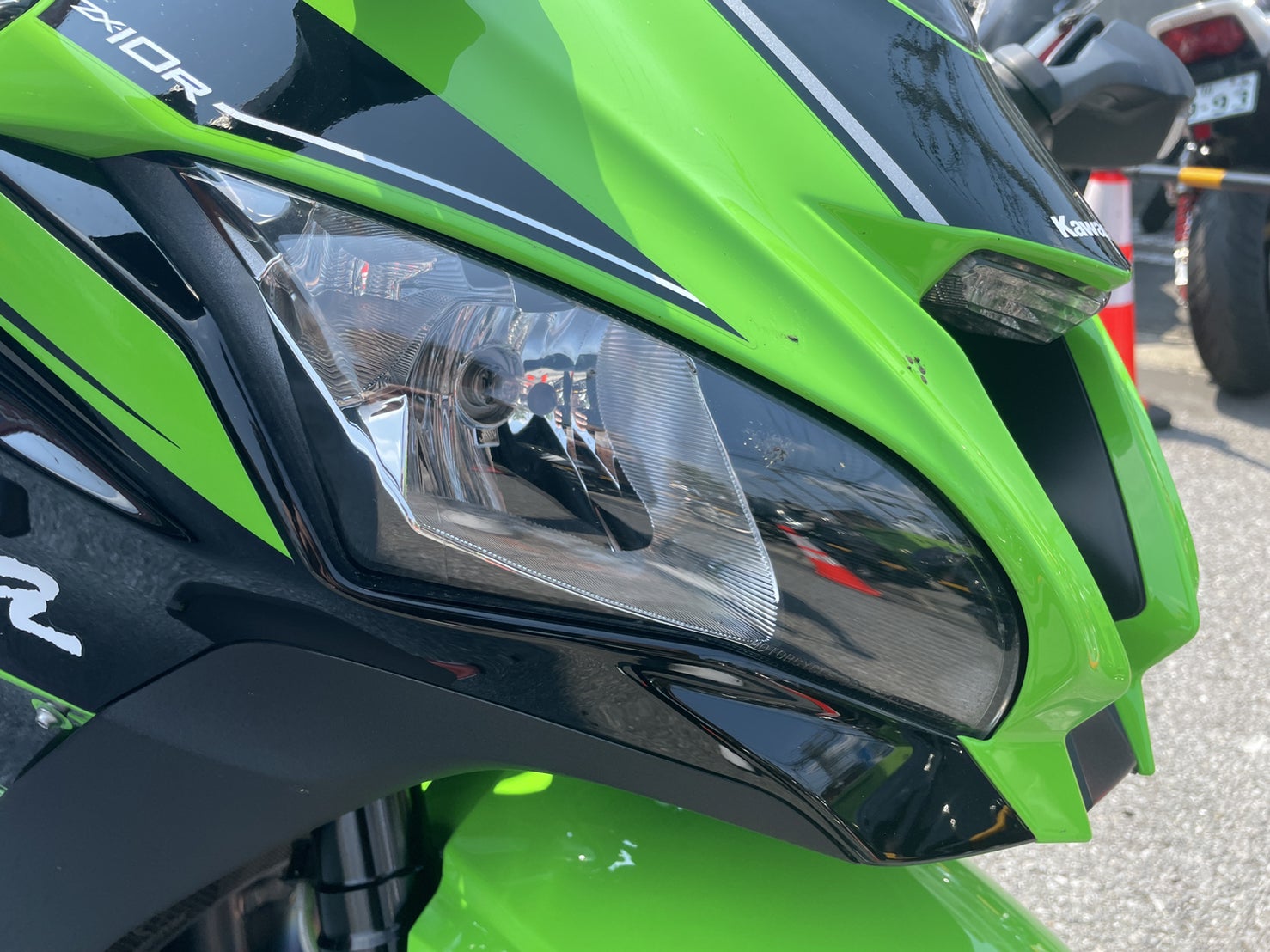 カワサキZX-10R新型スフィアライトLEDヘッドライトバルブ取り付けのご