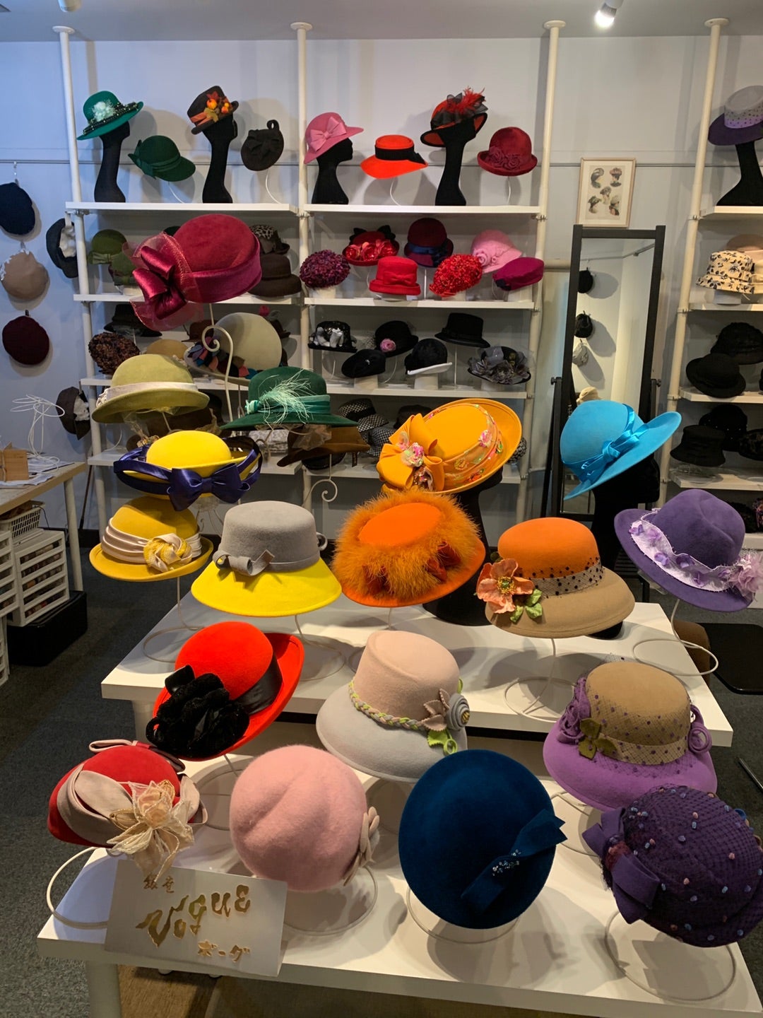 銀座ボーグ帽子サロン、帽子充実しております。 | 銀座の帽子屋・帽子