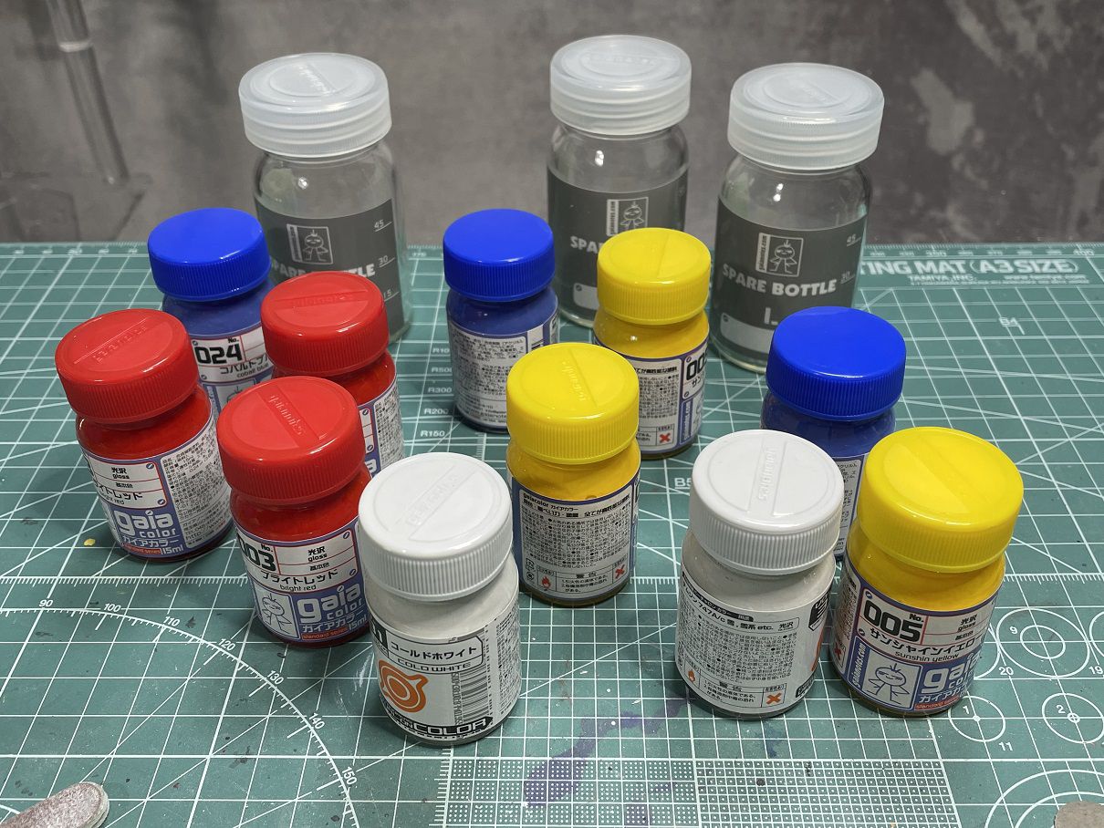 工具の話。～塗料ビン～ | @in's Hobby Room