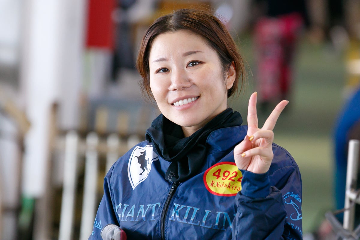 ボートレース浜田亜理沙選手 直筆サイン入りぬいぐるみ ボートレーサー