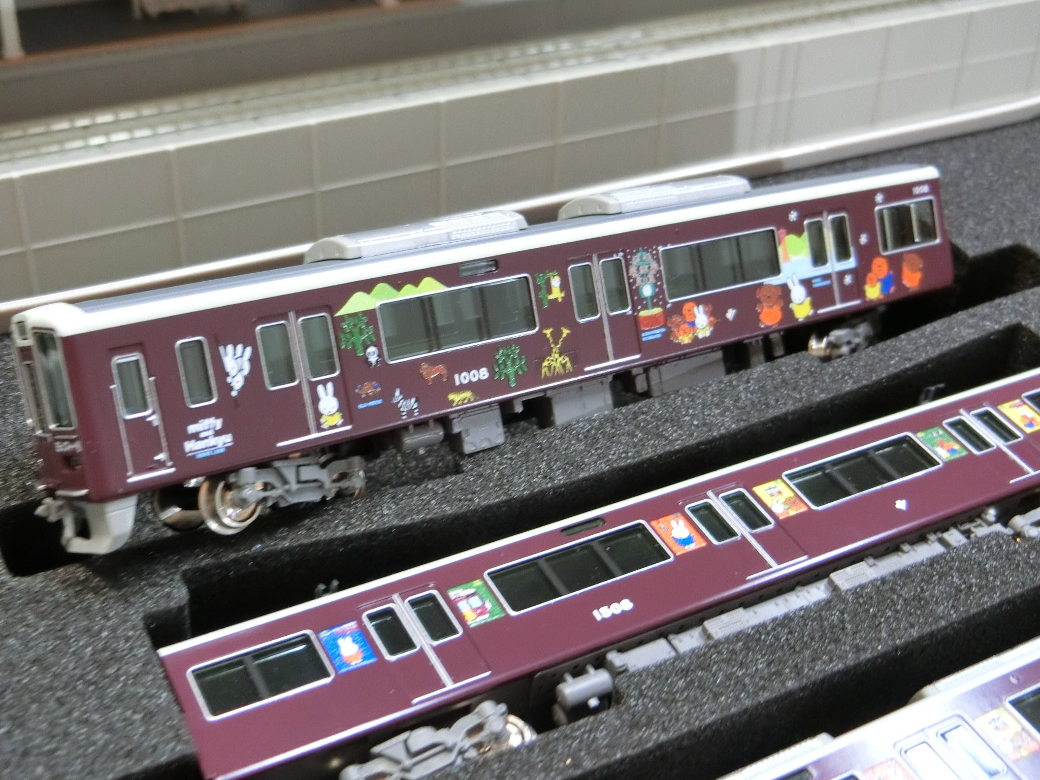 忘れたころに阪急電車限定の1000系ミッフィー号神戸線が届きました