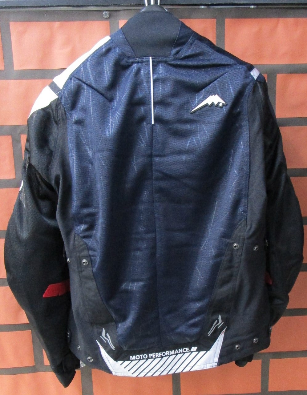 K-2401 エアーコンテンドジャケット入荷 | D's鈴鹿 クシタニ鈴鹿のﾌﾞﾛｸﾞ