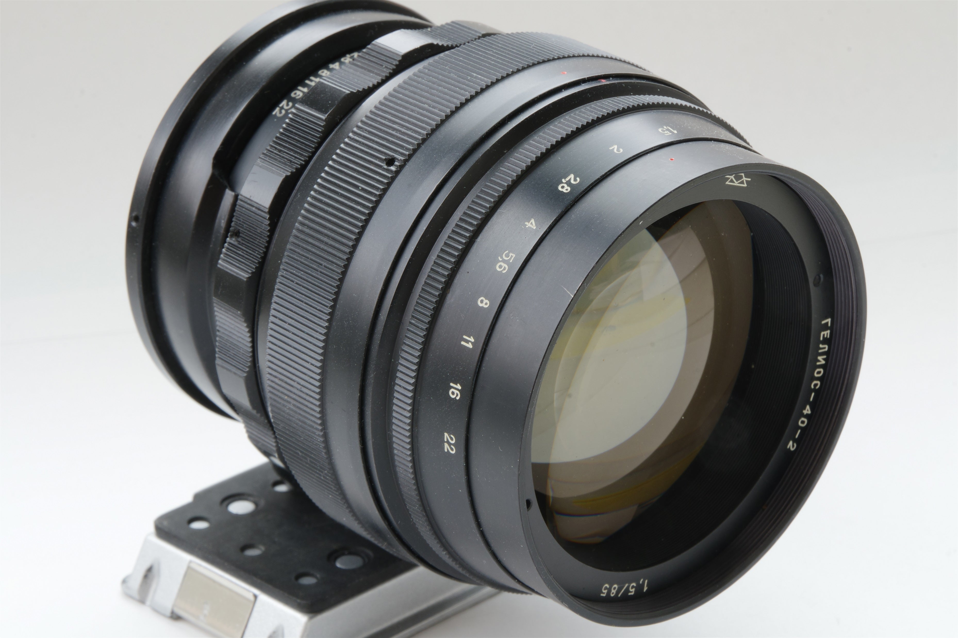 Helios-40-2 85㎜ F1.5 – ボケモンスターの異名の大口径ロシアンレンズ