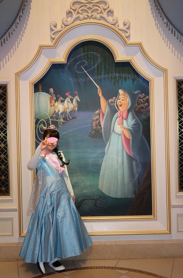 姫 ビビディ・バビディ・ブティックでアナ雪エルサに | My Favorite