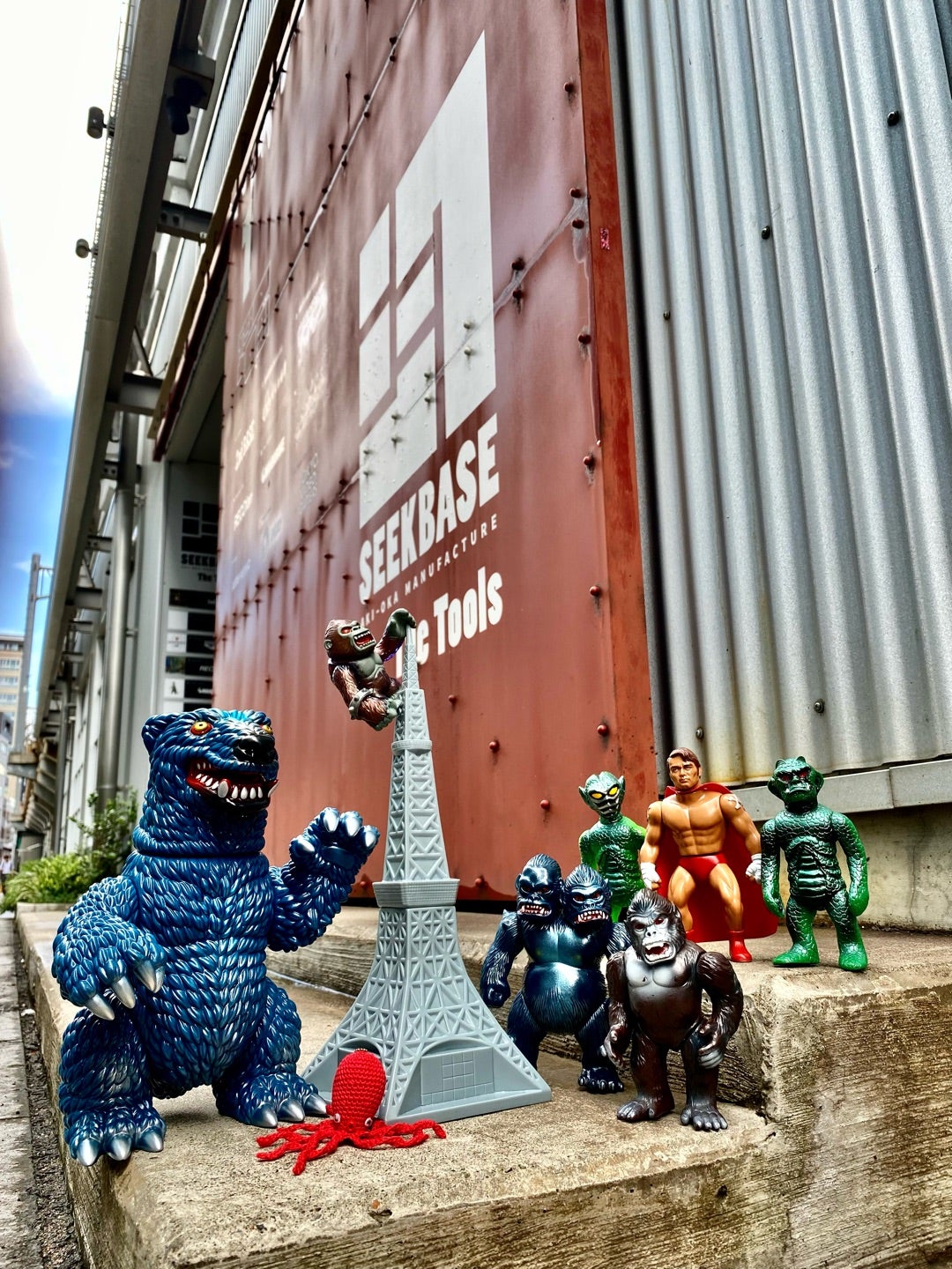 東京旅での収穫〜マルサン製ソフビ東京タワー | 怪獣玩具とカタナと