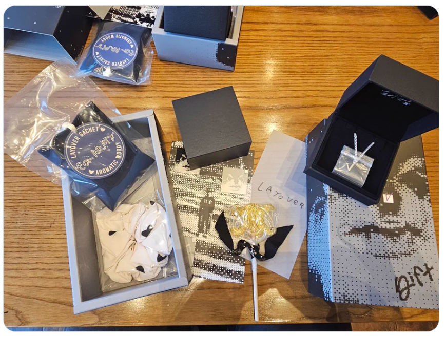 BTS Vテテのサノクプレゼントは何？SBS人気歌謡事前収録参加者ソンムル