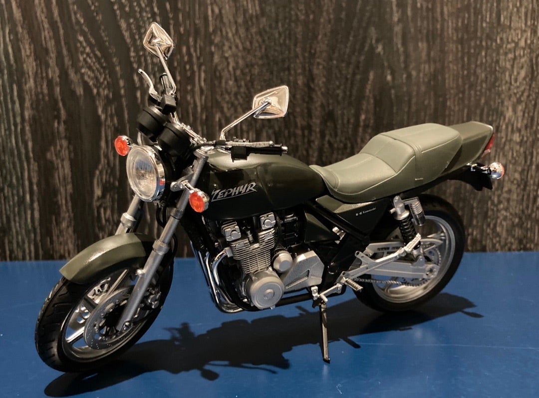 アオシマ1/12「カワサキ ZR400C ゼファー'89」完成 | たけざくのプラモ