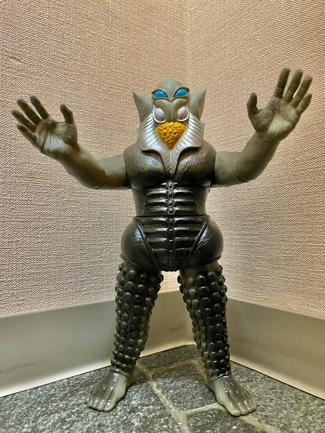 楳図かずお版ウルトラマン」メフィラス星人〜レトロカラーバージョン