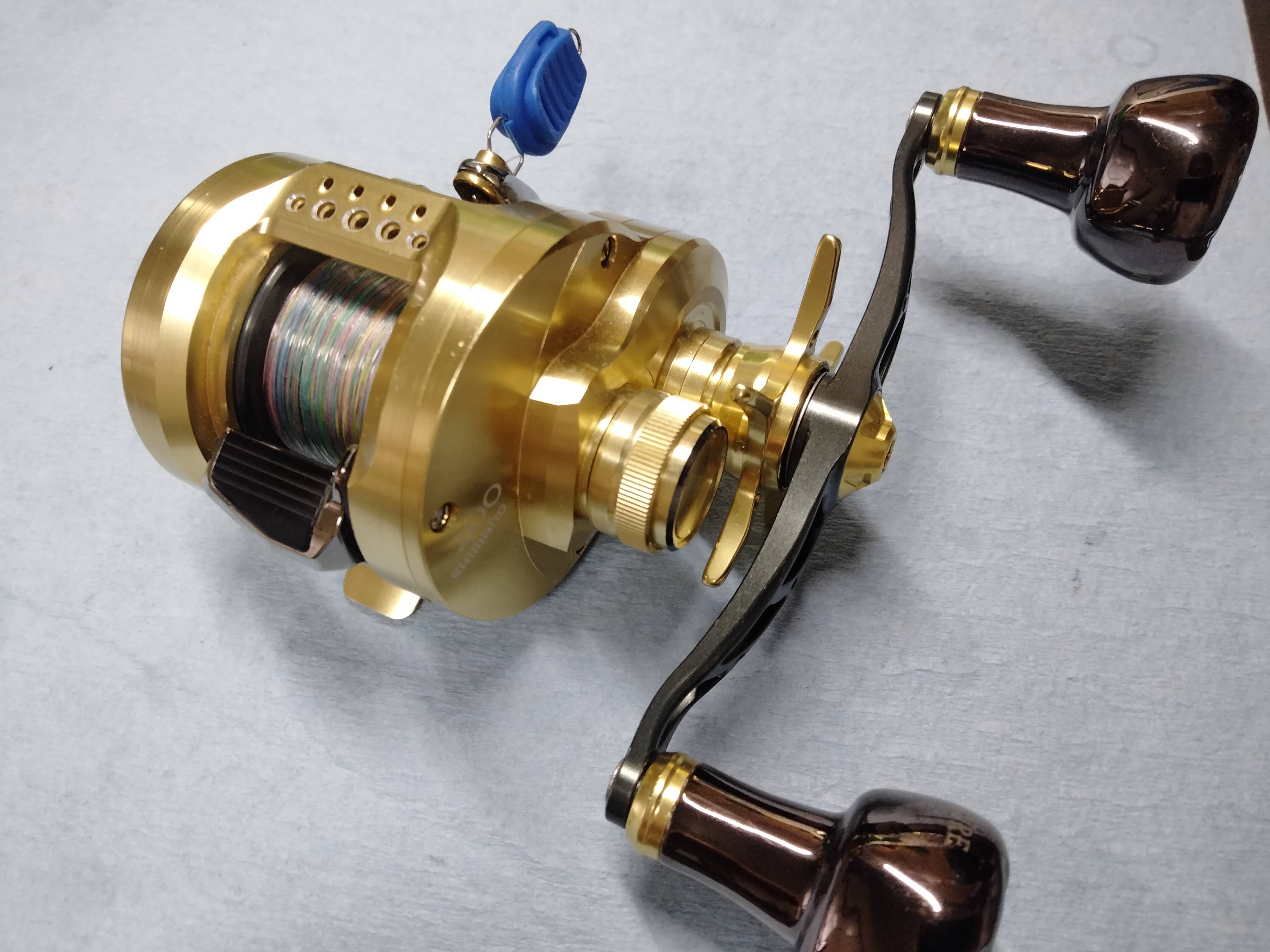 シマノ 14カルカッタコンクエスト200 右巻き (美品‼) シマノ 14