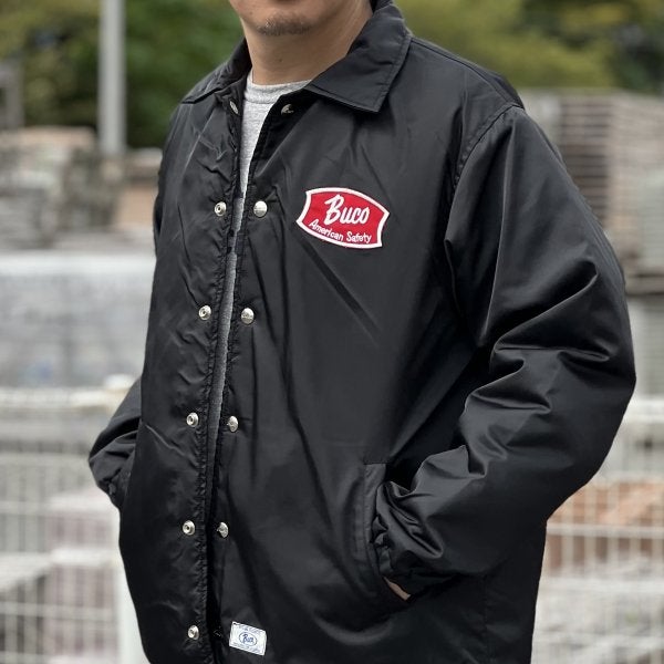 ライニングにアクリルボアを使用した新作BUCOコーチジャケット