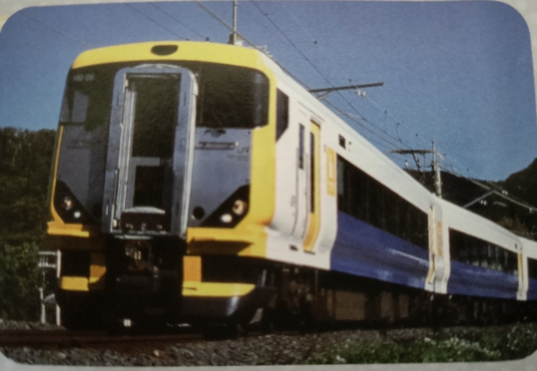 鉄道模型】E257系-500番台新スカート | mo～さんのブログ