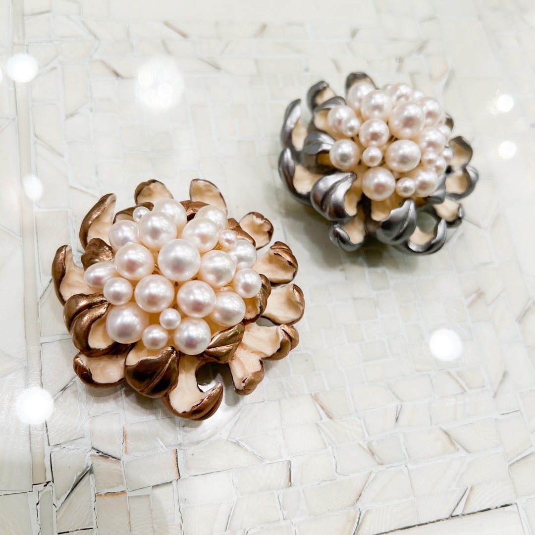 久しぶりの樹脂に金彩の乱菊のブローチ | 10年以上も飽きない