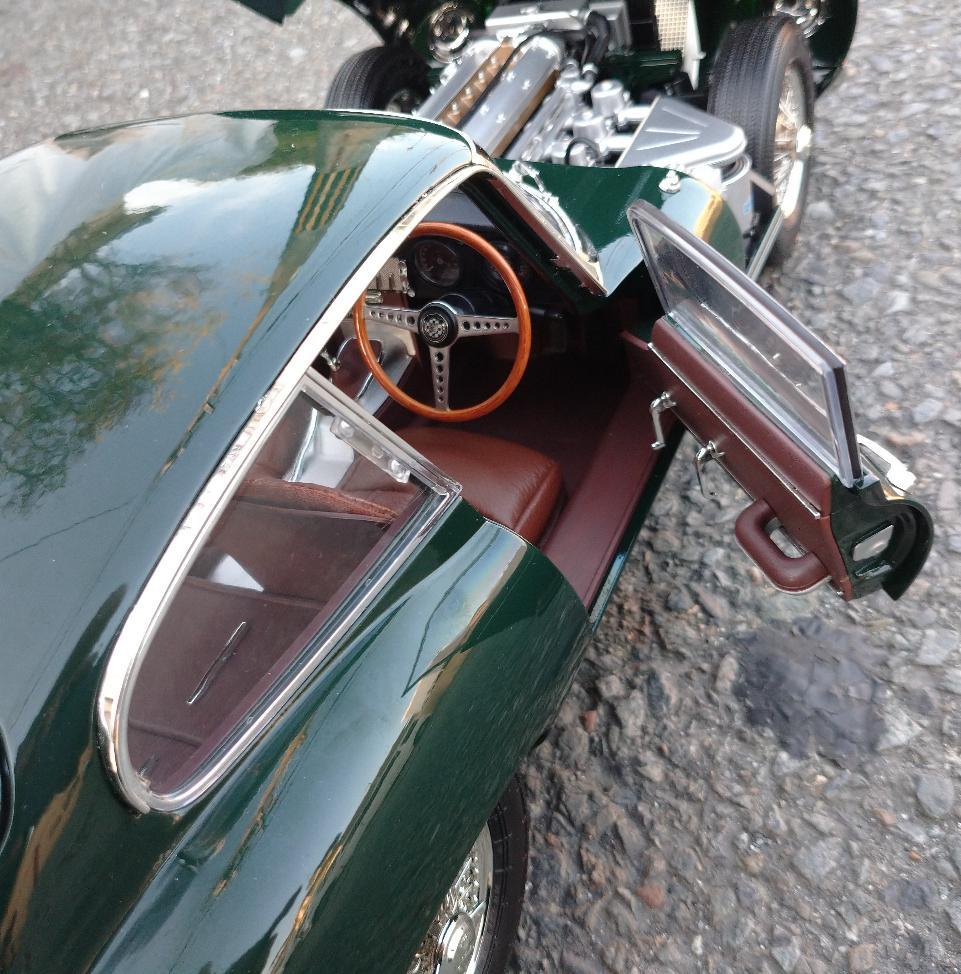 デアゴスティーニ 1/8 ジャガーEタイプ 完成品(´ι _` )ミタビ | 牛乳