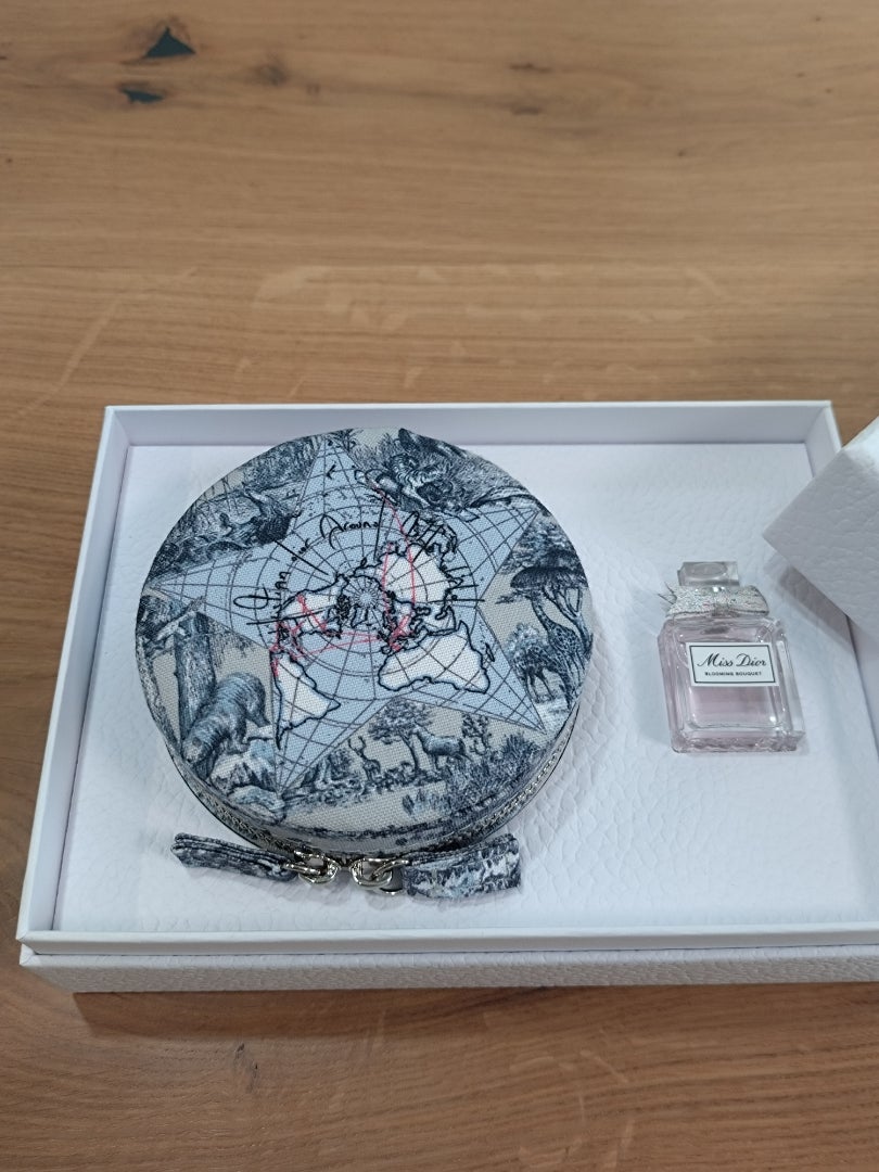 受け取りました！ ディオール プラチナ会員 ウェルカムギフト