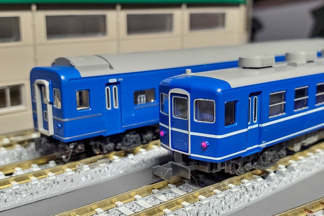 偶然にもKATO 10-1550 12系客車 国鉄仕様+6両の急行日南仕様の客車が