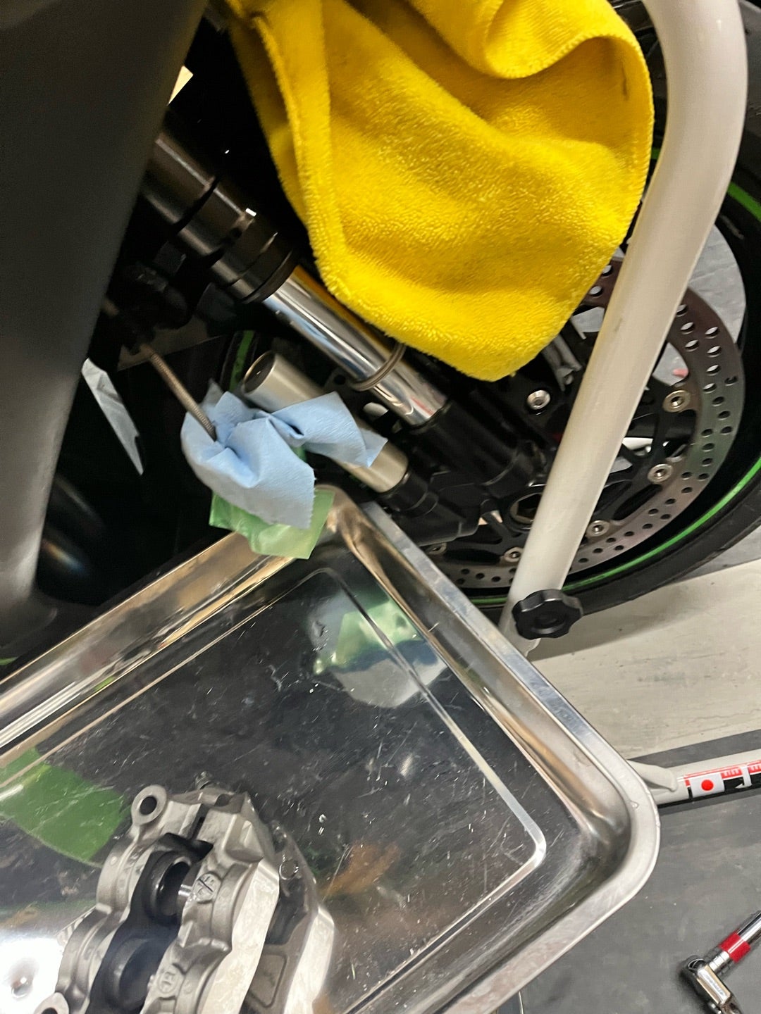 ZX-10Rのブレンボキャリパーオーバーホール&ホース交換 | ZX-6Rと10R 白玉