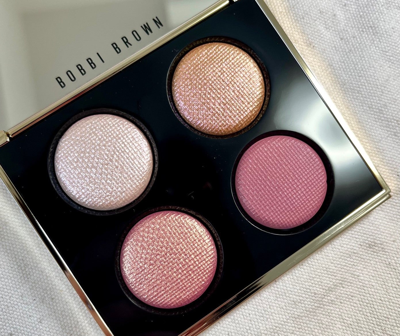 ボビイの限定4色パレット！ミルキーウェイ リュクス アイシャドウ