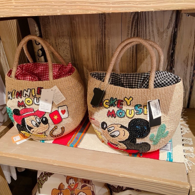 ディズニーストアでお取り扱いあり！…ミッキーマウス&ミニーマウス