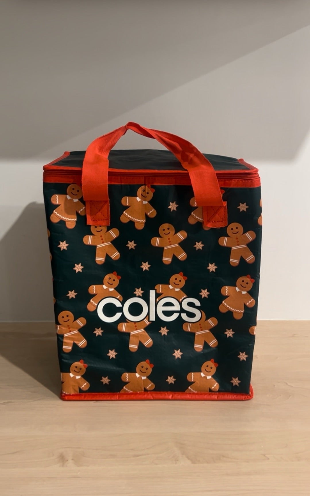 Colesのクリスマスエコバッグ | 箱入りアラサーの奮闘日記
