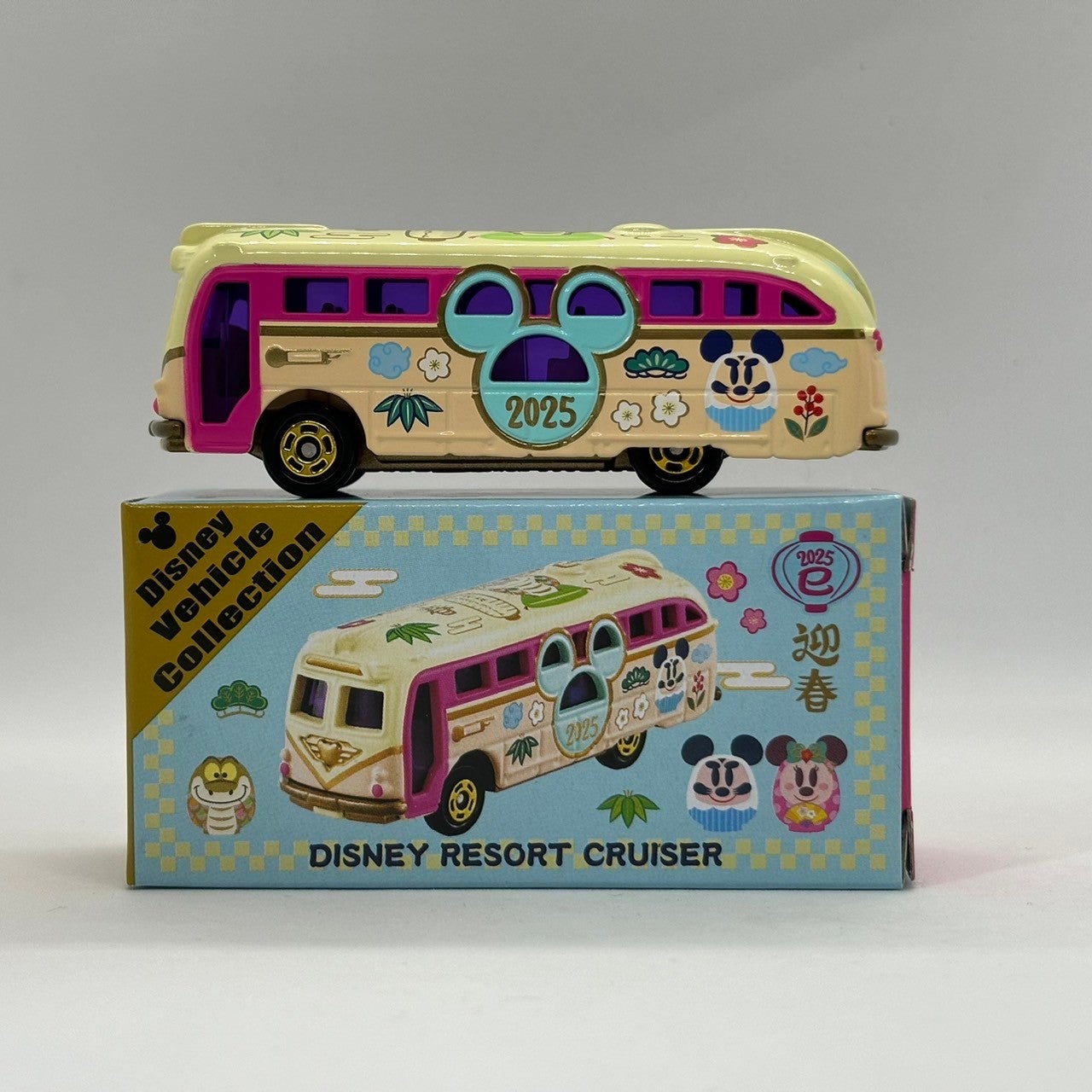ディズニーリゾートクルーザー 迎春 2025 | トミカ103ca