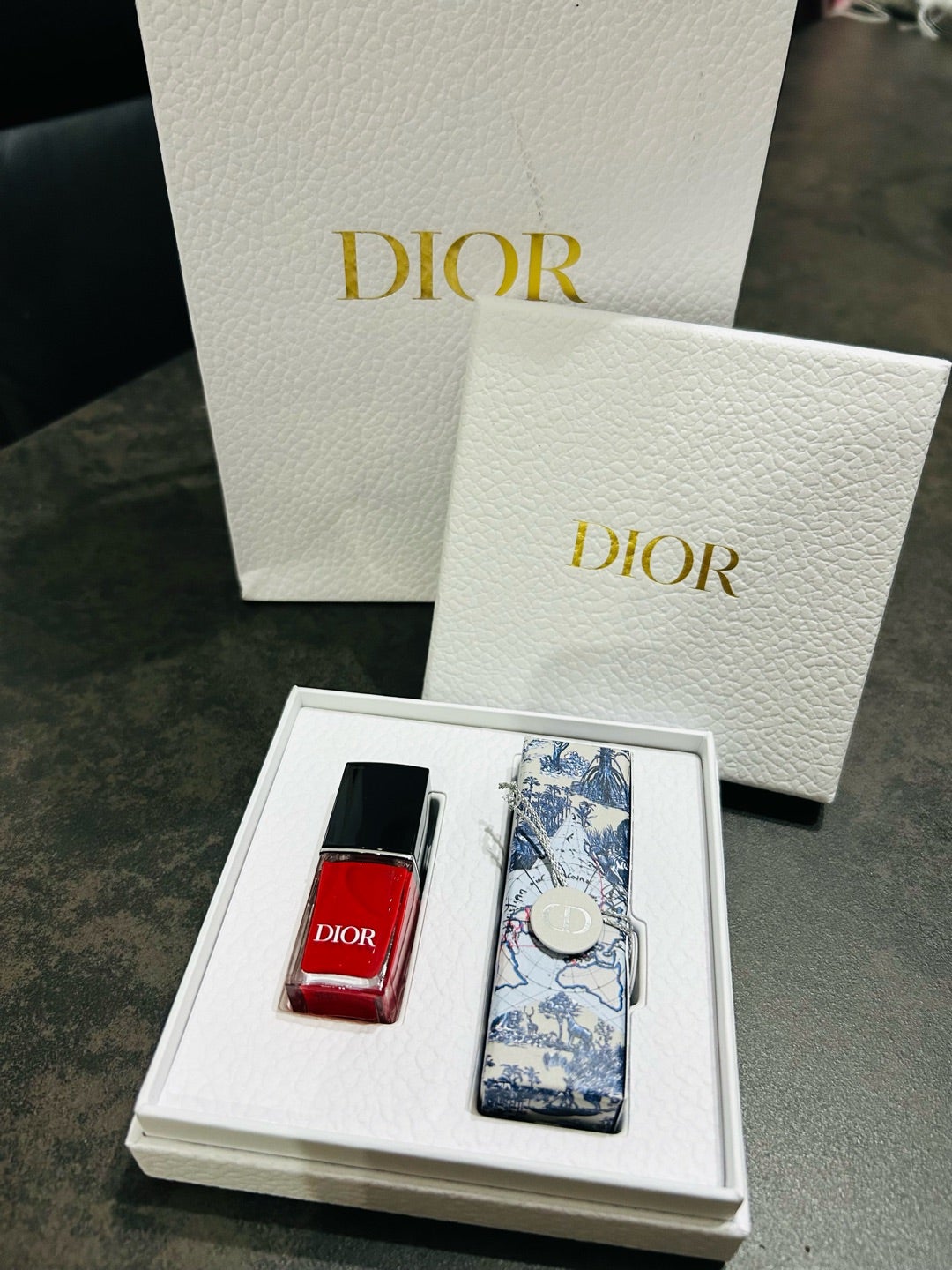 DIORのバースデーギフト | アパレルOLが結婚して・・・・専業主婦に！
