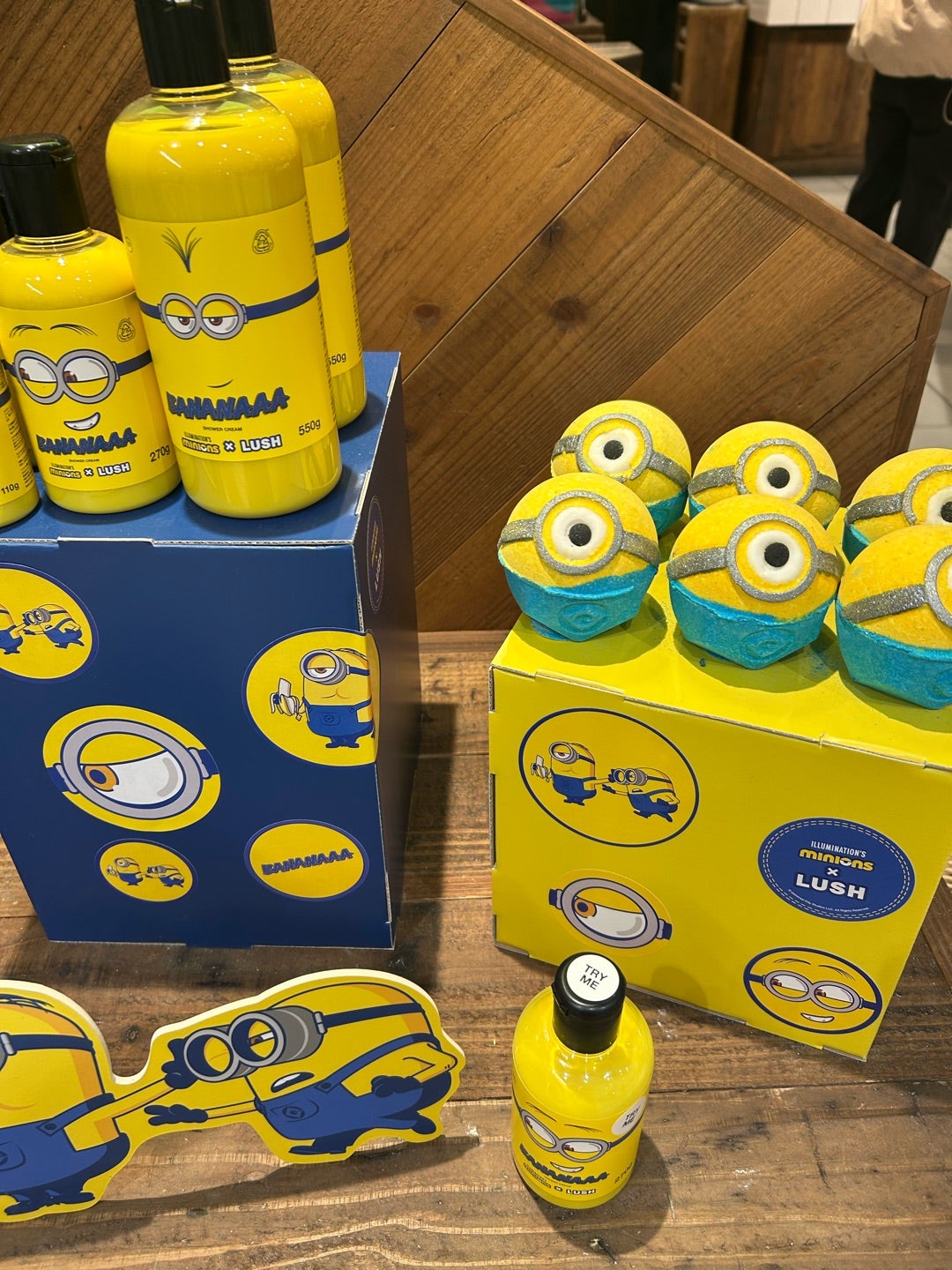 完全にジャケ買い。lushのミニオンのバスボム | 男子ママちびちえの