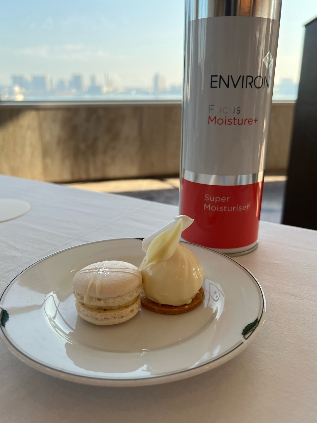 エンビロン 新製品「スーパーモイスチャライザー」勉強会と、新製品を