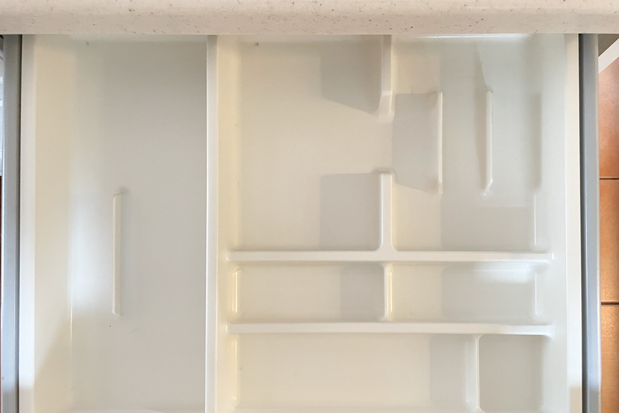 定期的に断捨離する必要がある。50年間培ってしまった癖 | 質感と、黒