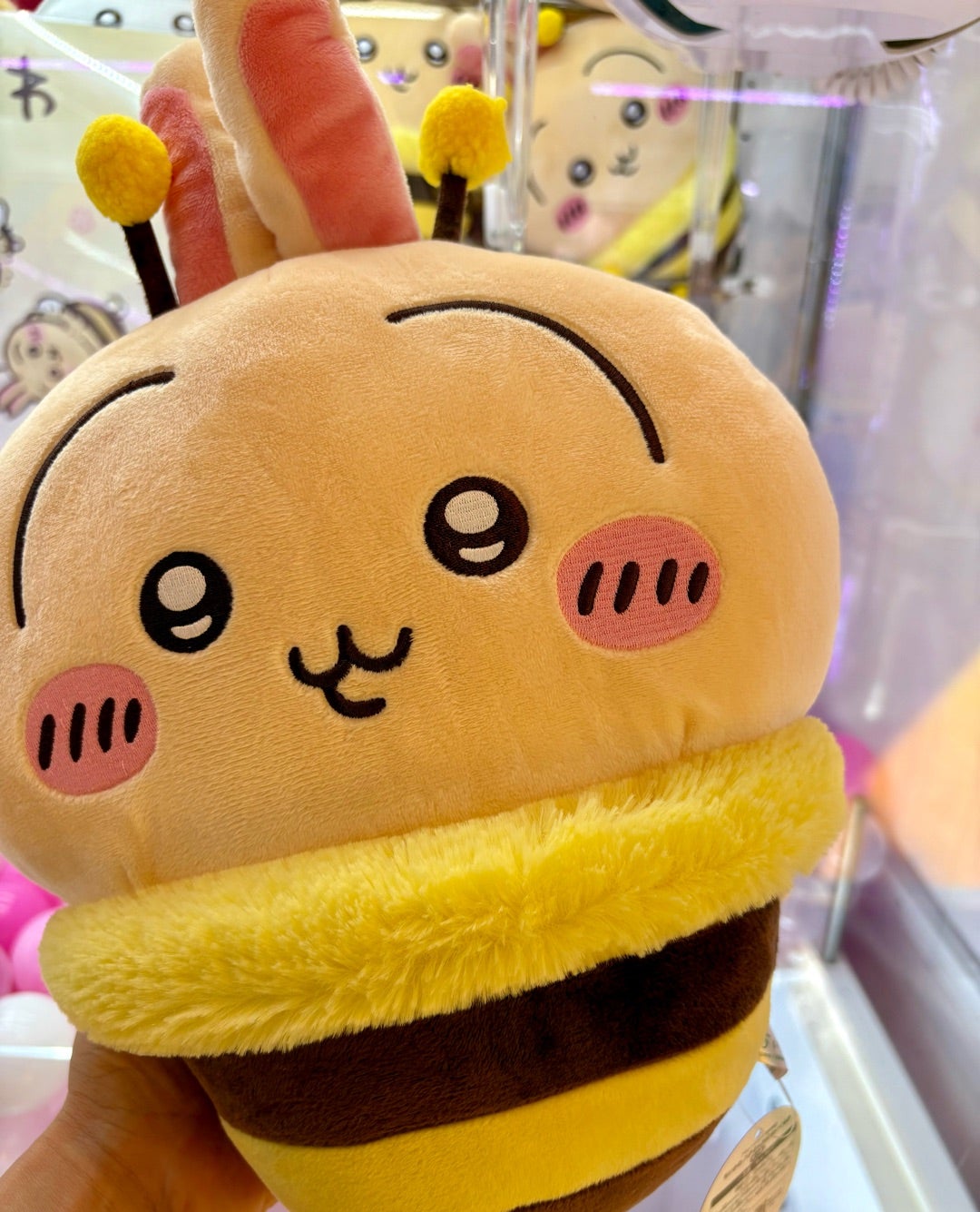 ちいかわ ハチさんBIGぬいぐるみ（うさぎGET） | ちいかわ多めの