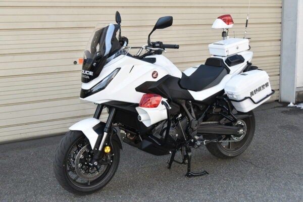 白バイもツインの時代に | スピードバード Speed Bird（ZX