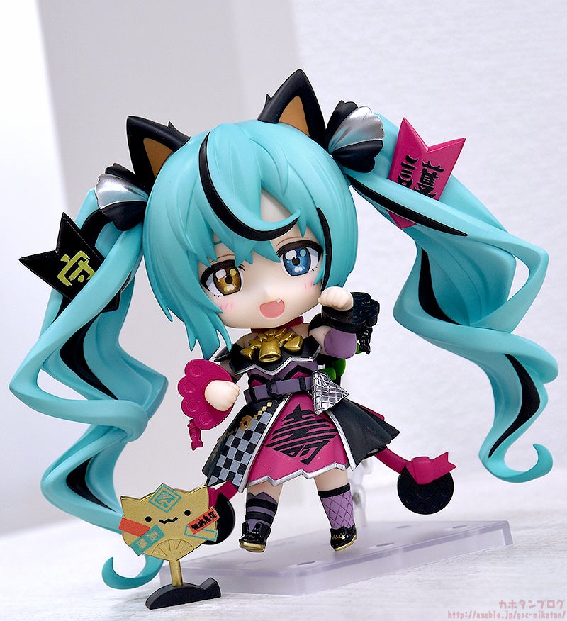 4月15日（火）ご予約開始♪「ねんどろいど 初音ミク 黒招きミクVer