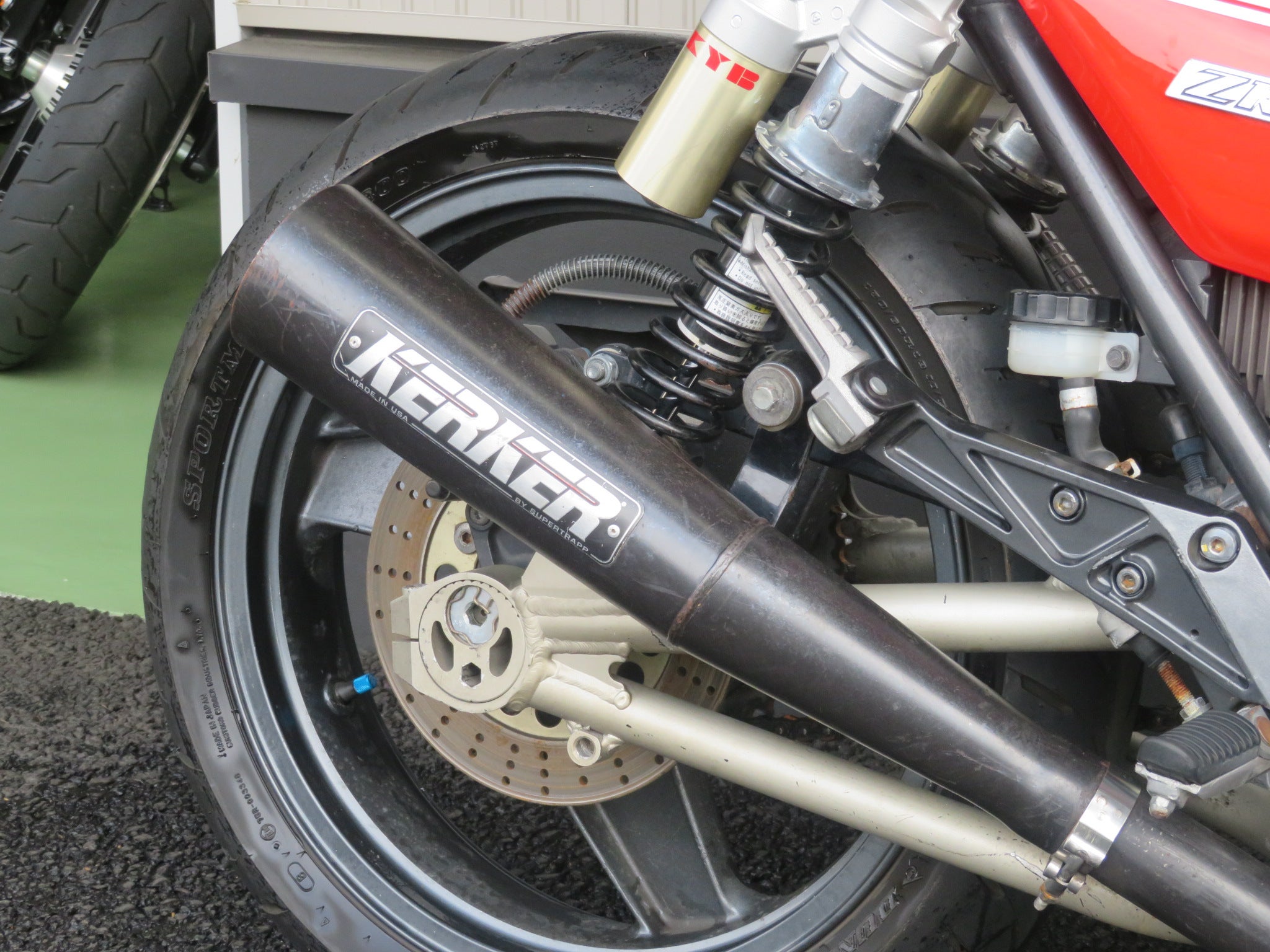 KERKERマフラー×ハネテール！ZRX400-2こだわりカスタム入庫！【埼玉