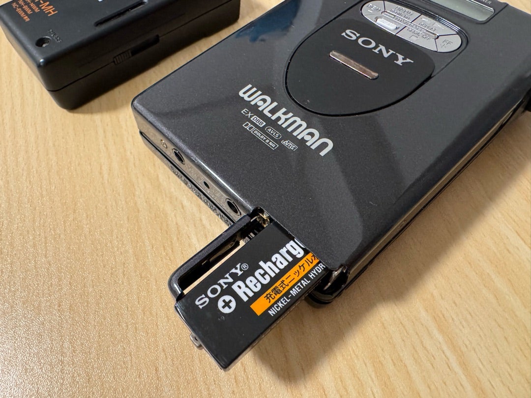 当時物ガム電池でウォークマン駆動なるか？！ | Synergy@Quest
