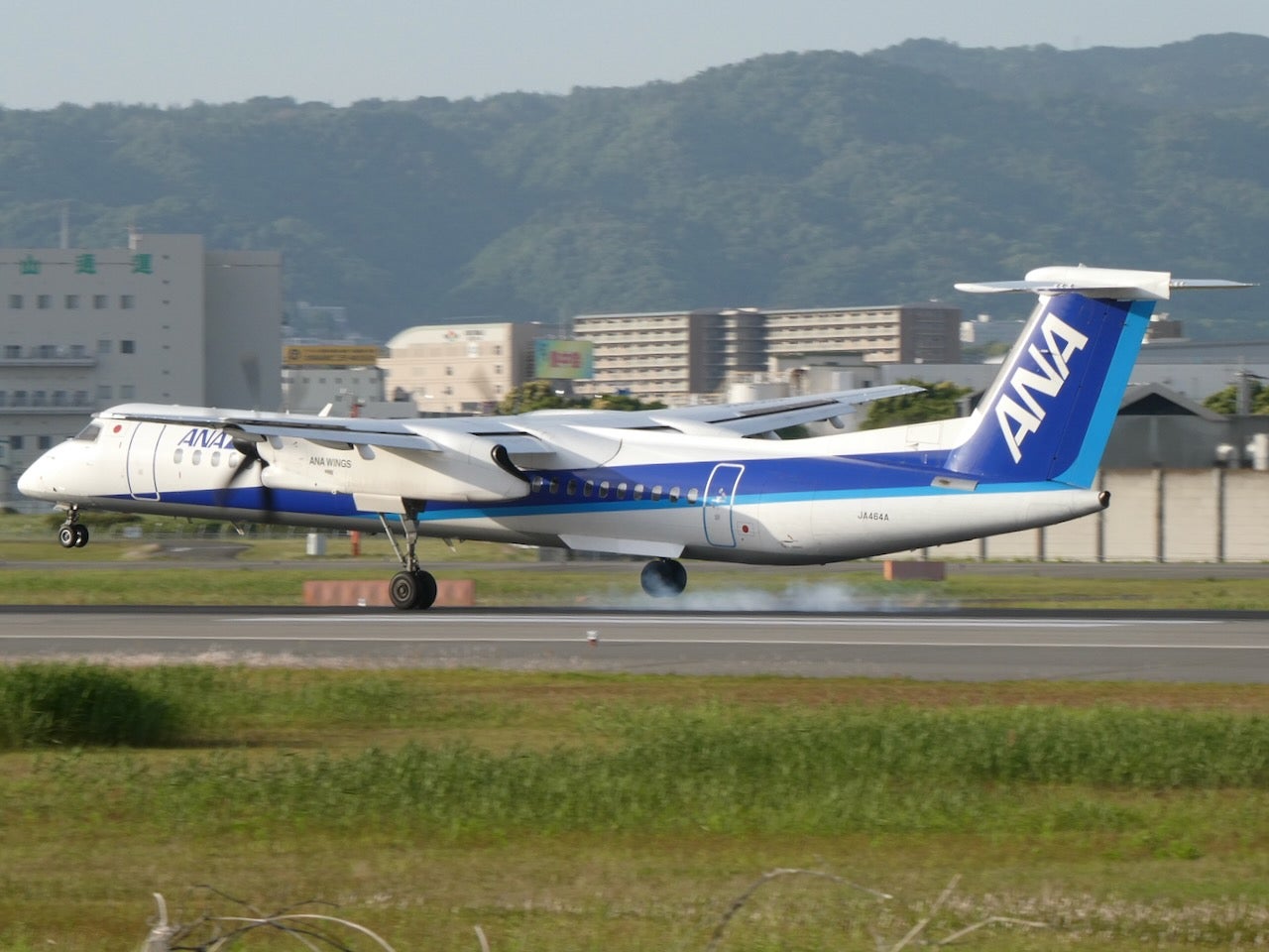 大解剖】ボンバルディアDHC8-Q400 | 鉄飛両道