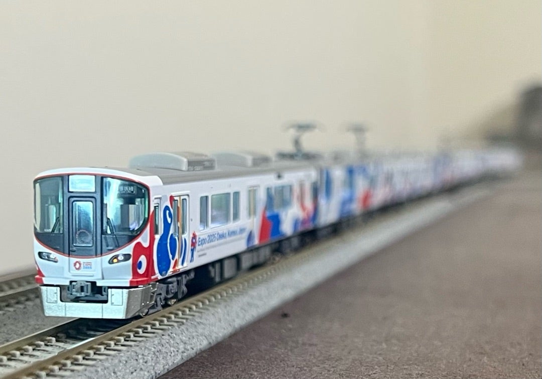 KATO 10-1990“323系大阪・関西万博ラッピング列車”入線。〜その3