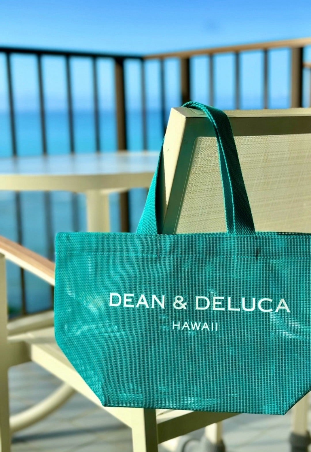 ハワイ・DEAN&DELUCA「2025年限定カラーのメッシュトートバッグ