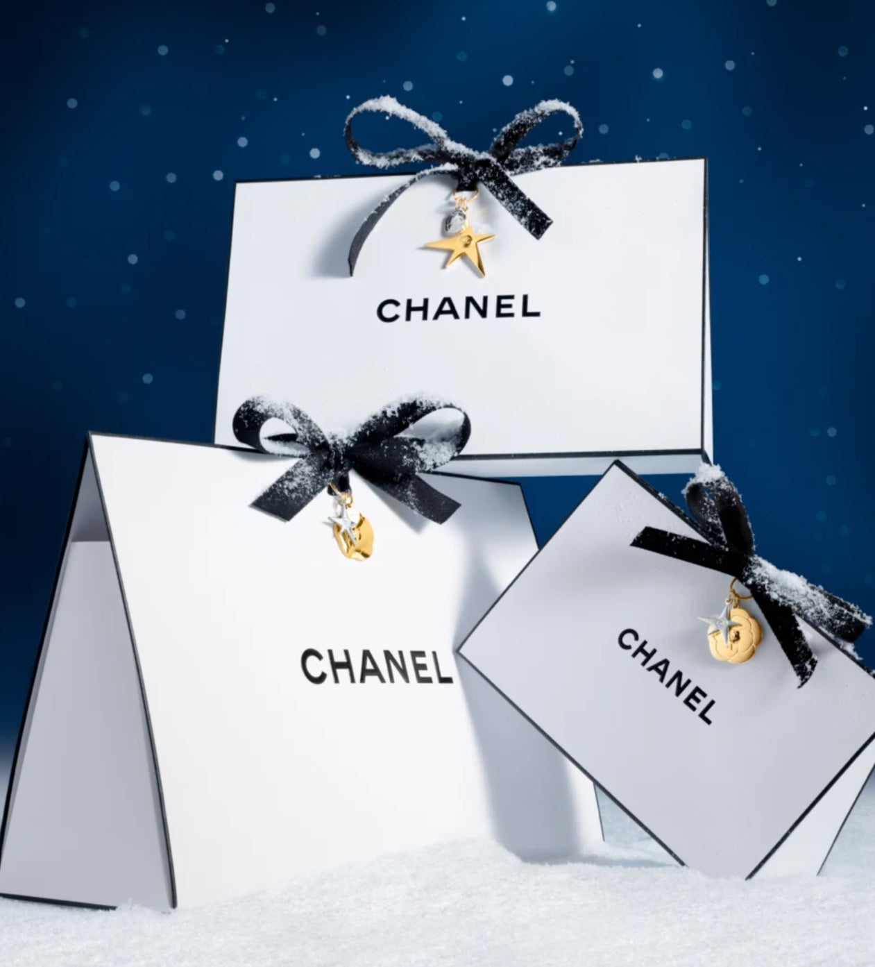 シャネルの2025年ホリデー限定ラッピングシャネルクリスマスラッピング