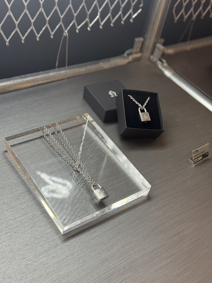 スキズ、ヒョンジンのメンプロ、ネックレス | スキズ ＊ ヒョンジン さ