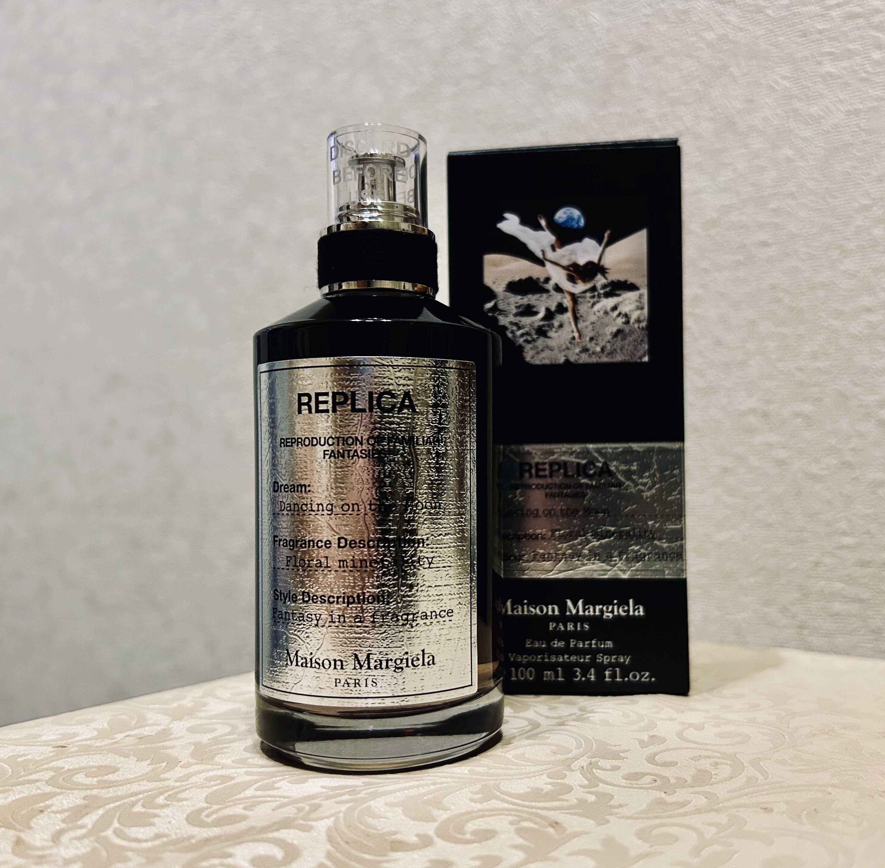 月の粉が舞う？／ダンシングオンザ ムーン | 香水沼にハマった女／香水