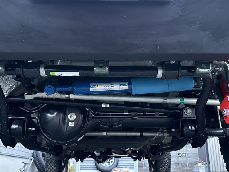 ジムニーノマド PISTONWORKS BILSTEINステアリングダンパー | 山派の手帖