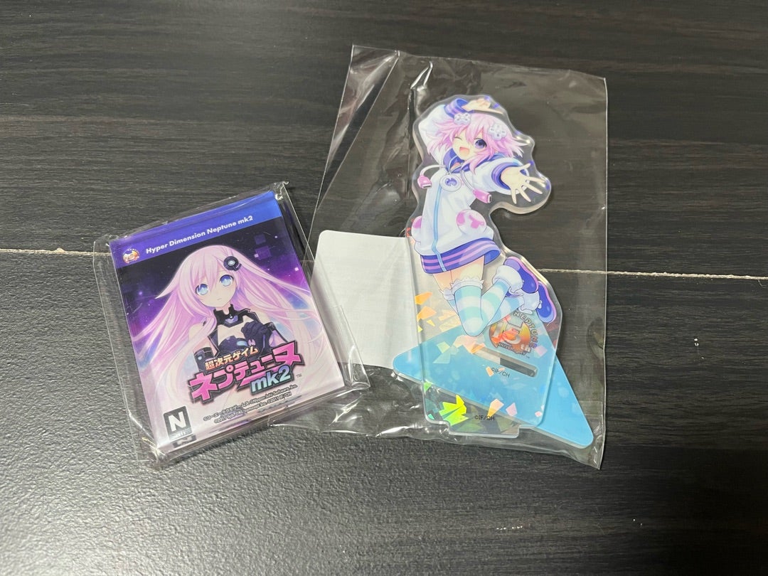 ネプテューヌのグッズ届いた | かるかるげいむ