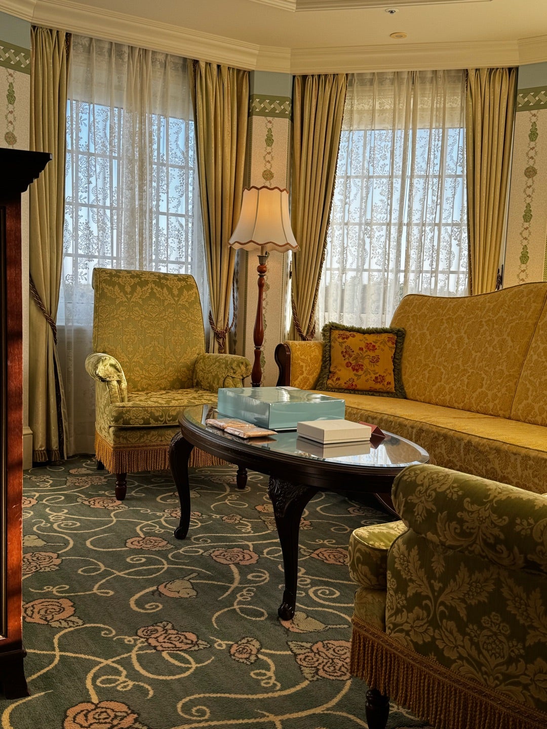 東京ディズニーランドホテル宿泊者限定 オリジナルプレートセット買っ