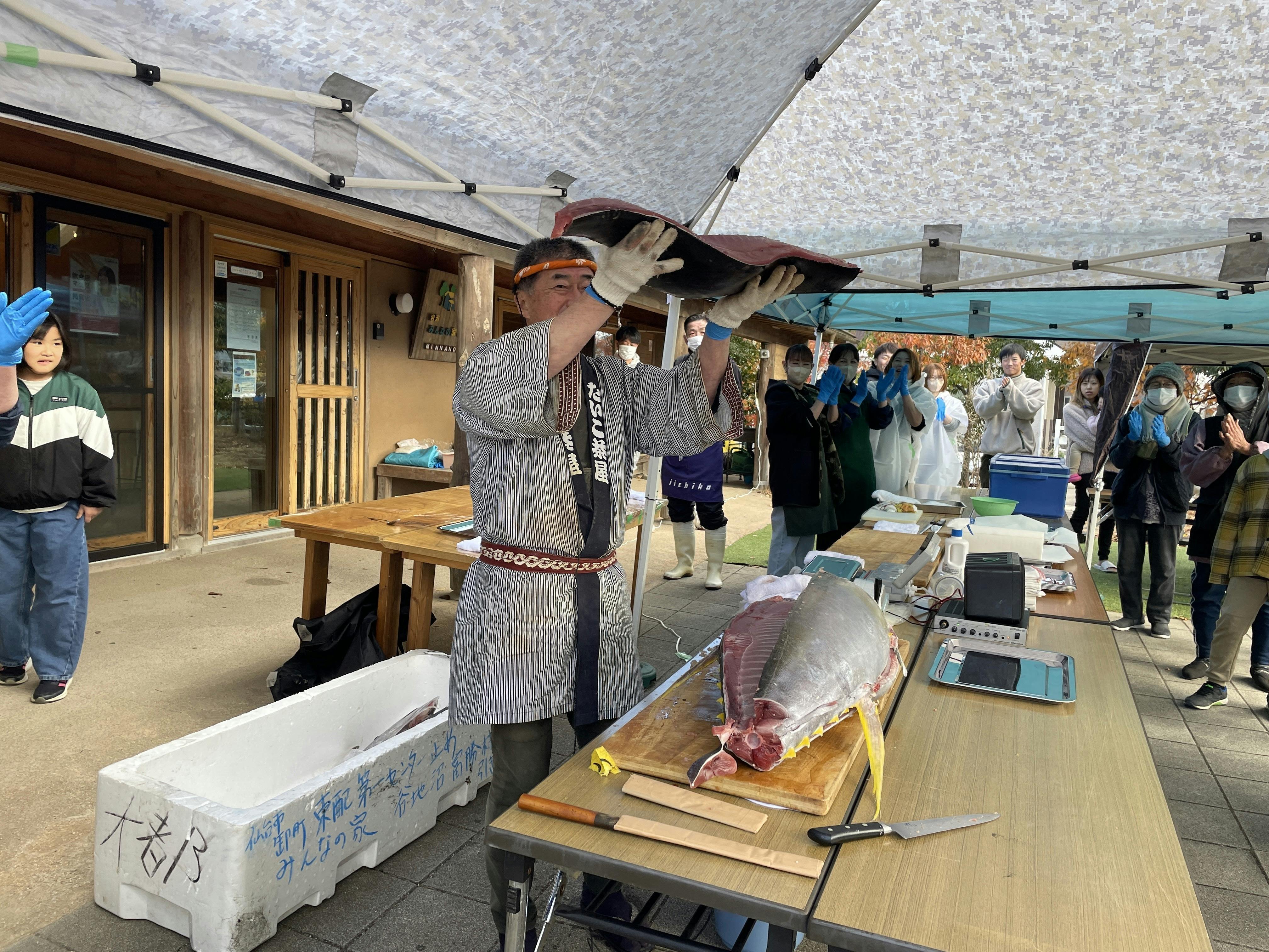 77歳料理人59年「被災地応援」への挑戦。癌と闘いながら『マグロ解体